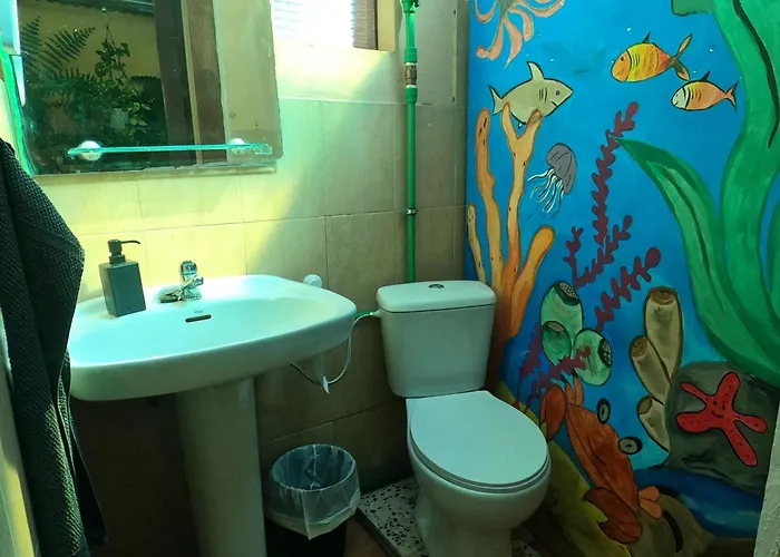 Twin At Lila 招待所