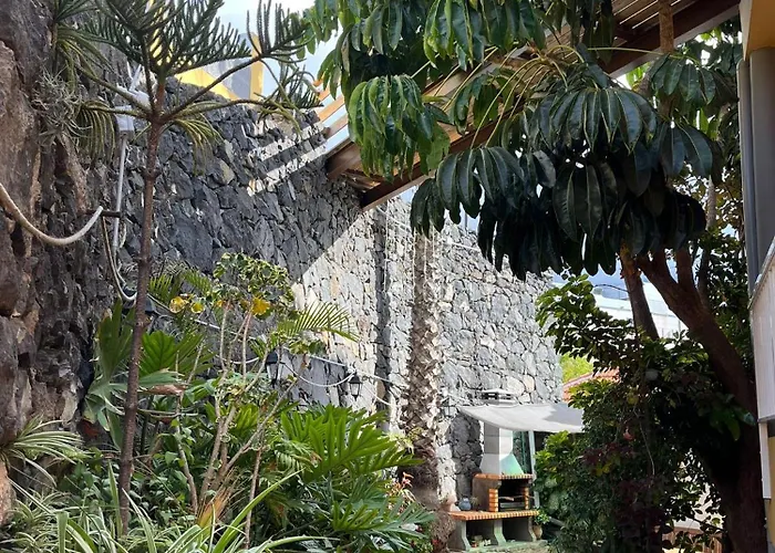 Twin At Lila 招待所 拉克鲁斯